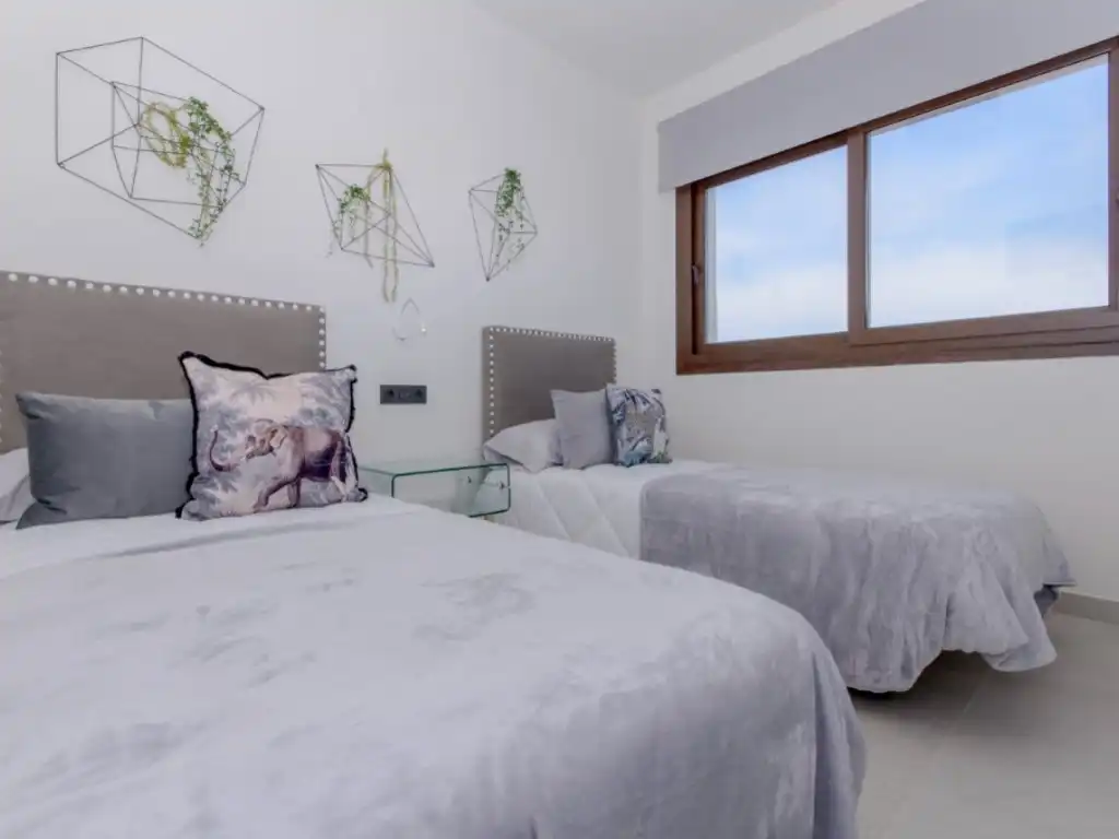 Dormitori de Casa o xalet en venda en Torrevieja amb Aire condicionat i Piscina