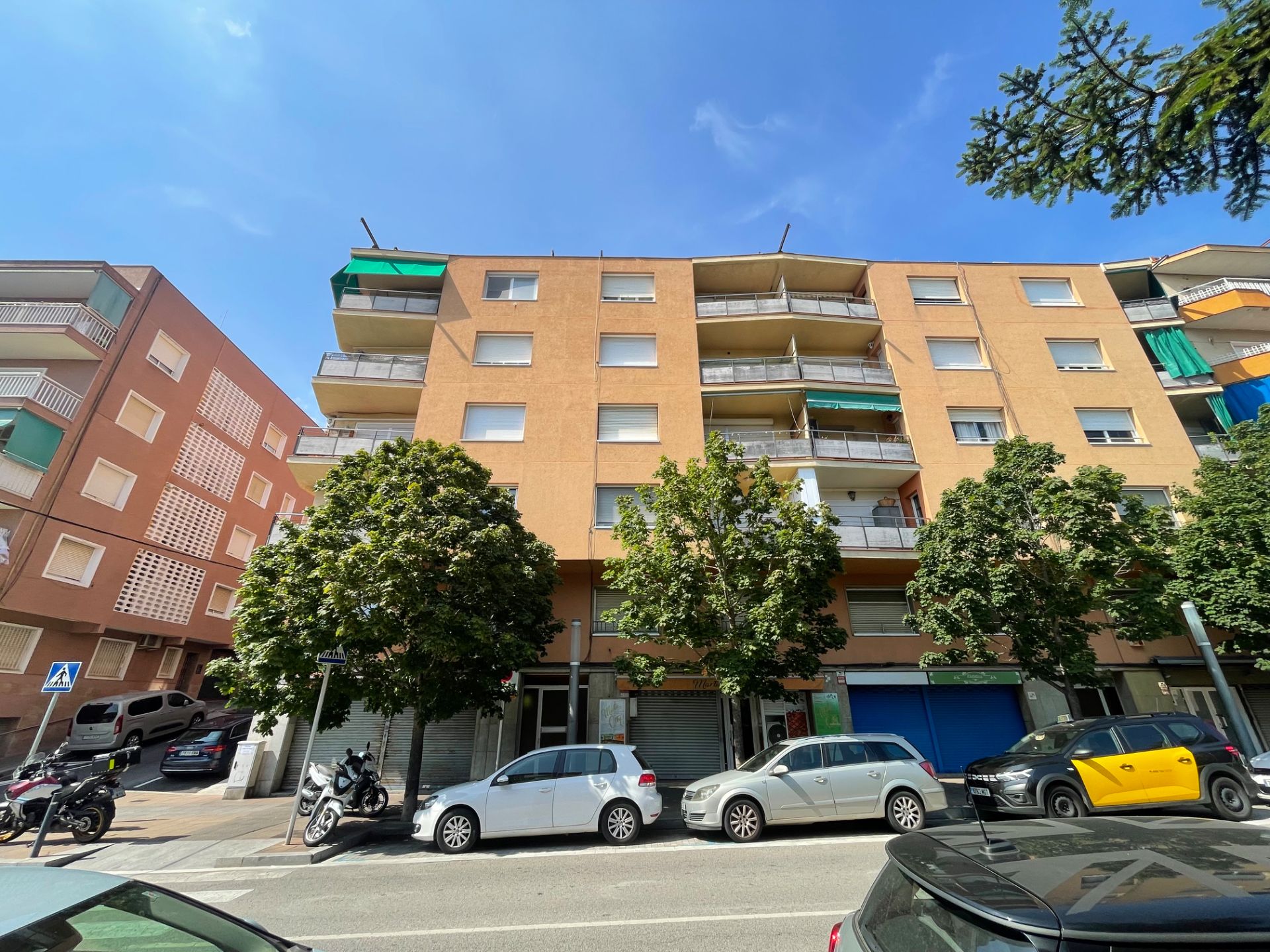 Vista exterior de Pis en venda en Martorelles amb Aire condicionat, Calefacció i Forn