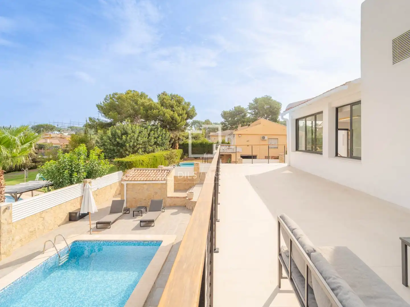 Vista exterior de Casa o chalet en venta en L'Eliana con Aire acondicionado, Calefacción y Jardín privado