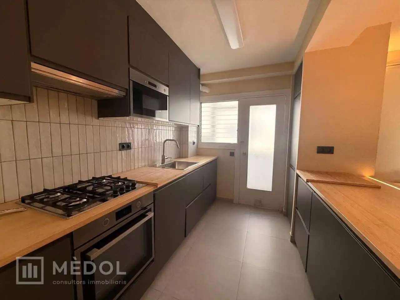 Appartamento con terrazza in affitto a Paseo Marítim de Rafael de Casanova, imagen 9