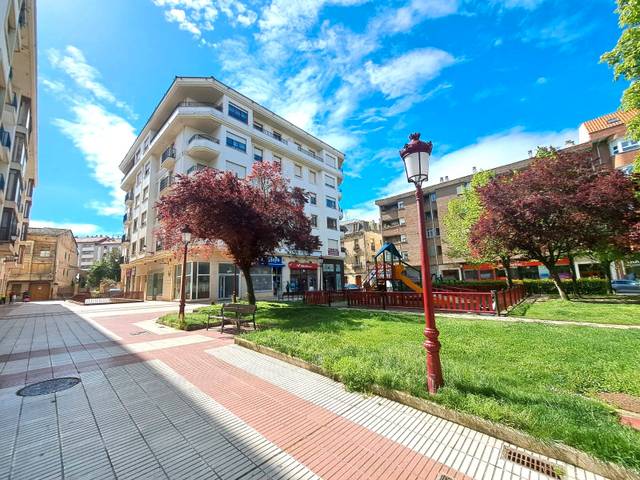 Garaje en Venta en Parque Pintores Tubía y Santamaría, 4 en Haro