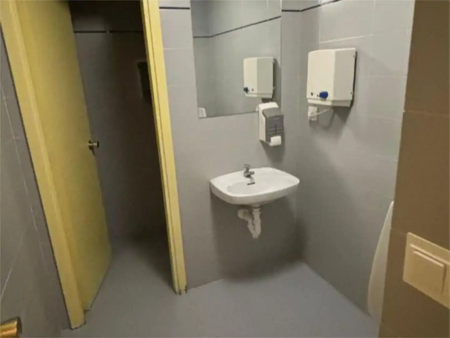 Bathroom of Office for sale in  Pamplona / Iruña