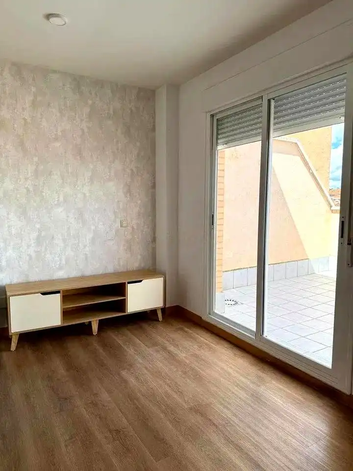 Sala d'estar de Àtic de lloguer en Madrid amb Terrassa, Traster i Piscina