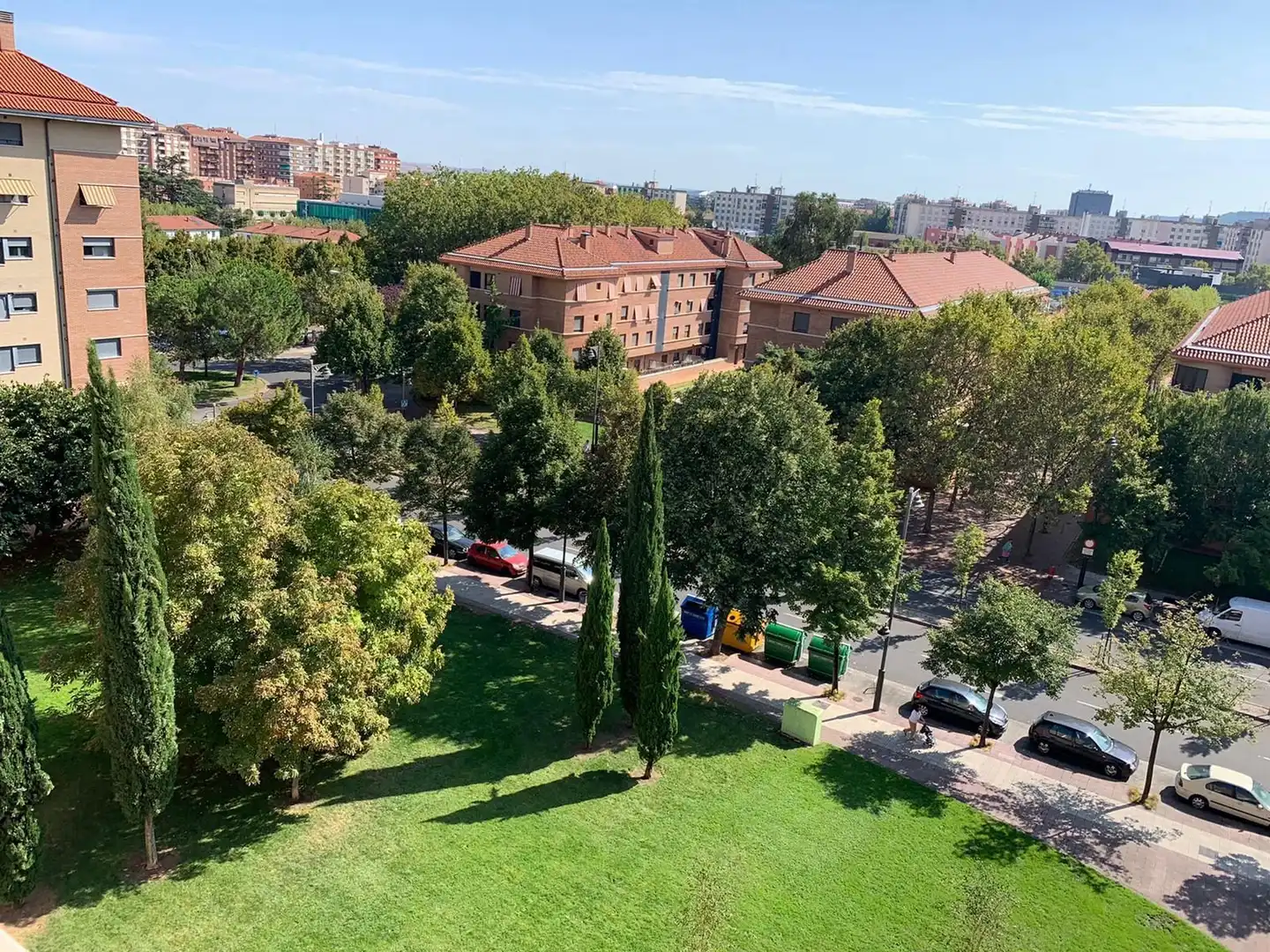 Vista exterior de Apartamento de alquiler en  Logroño con Calefacción, Terraza y Amueblado