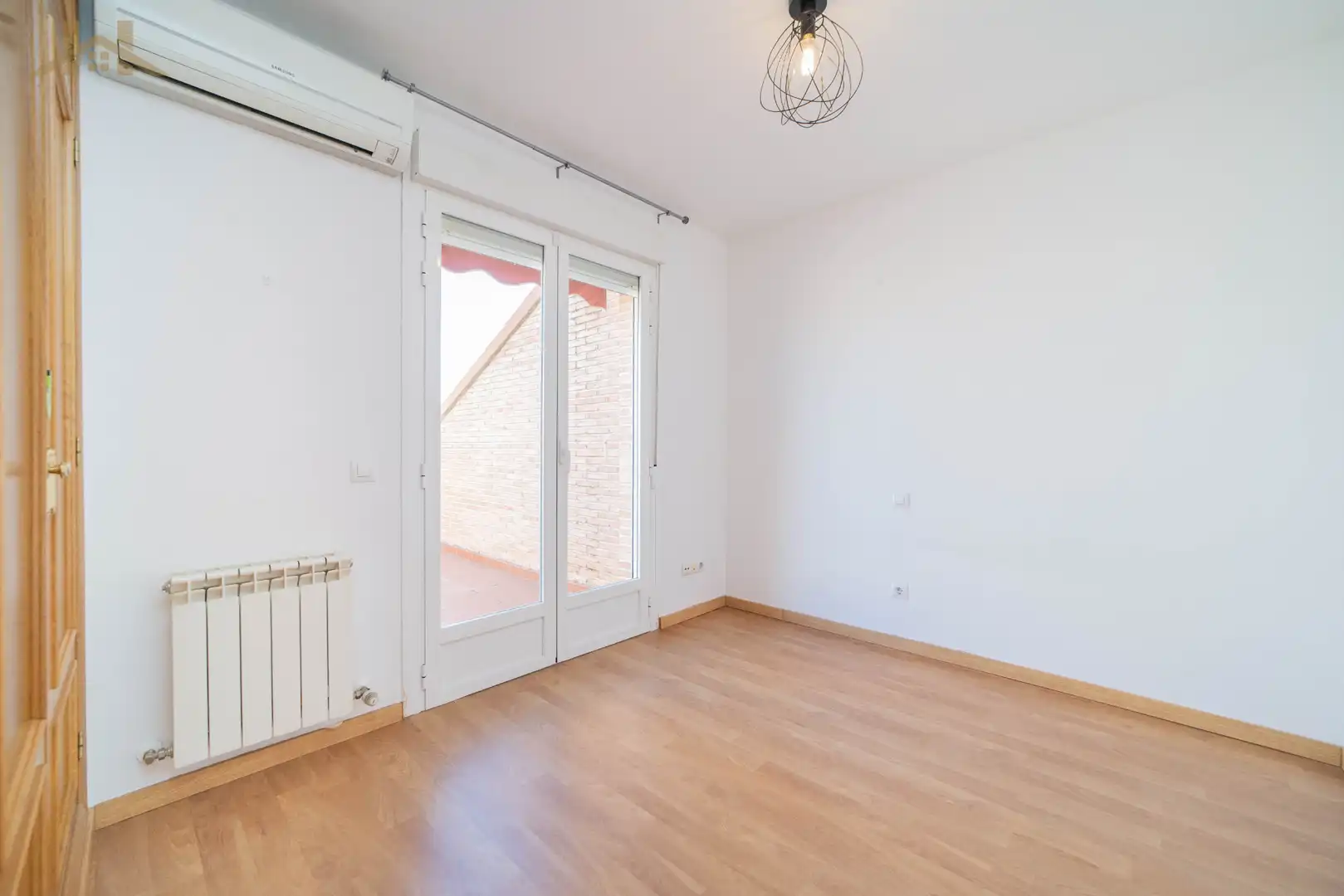 Habitación de Casa adosada en venta en Carranque con Aire acondicionado, Calefacción y Jardín privado