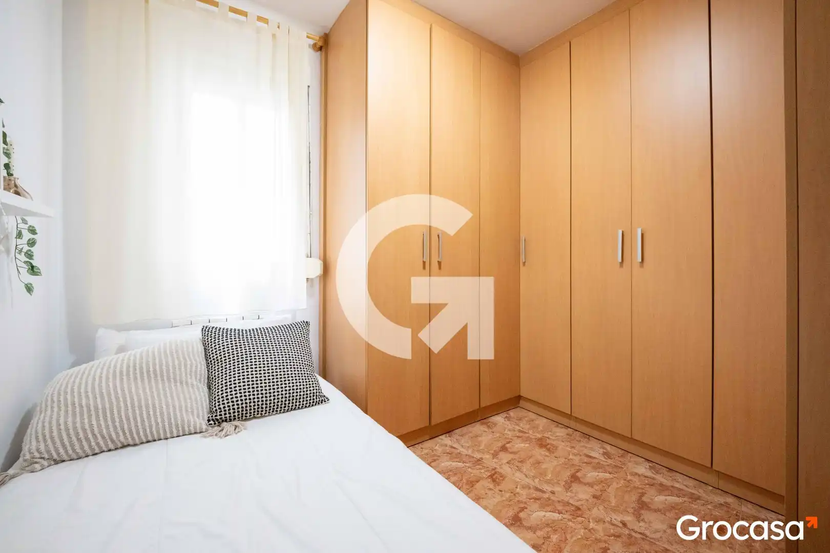 Habitación de Piso en venta en Mataró con Calefacción, Horno y TV