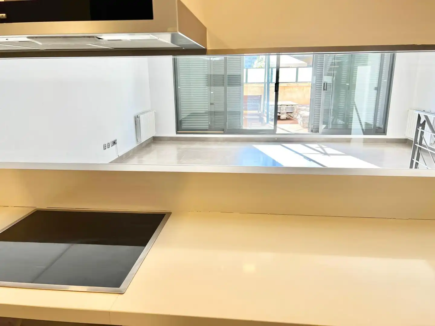 Cuina de Casa adosada en venda en La Pobla de Farnals amb Aire condicionat, Calefacció i Jardí privat