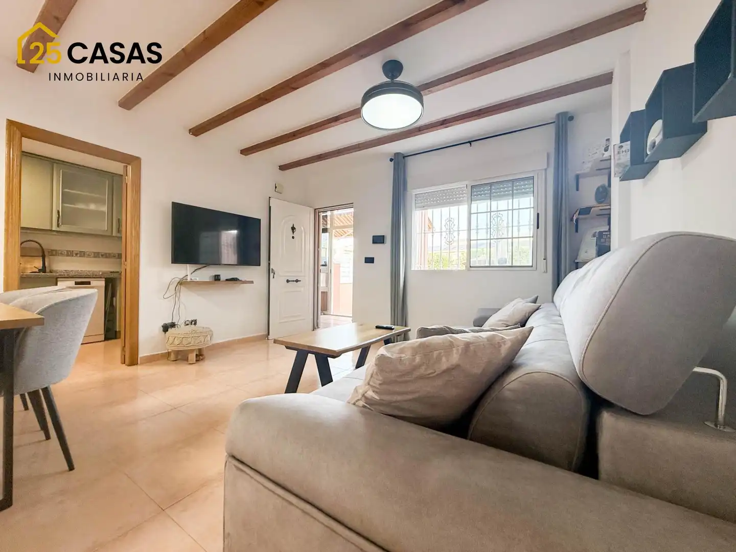 Casa amb terrassa en venda a Avenida Finlandia, imagen 5