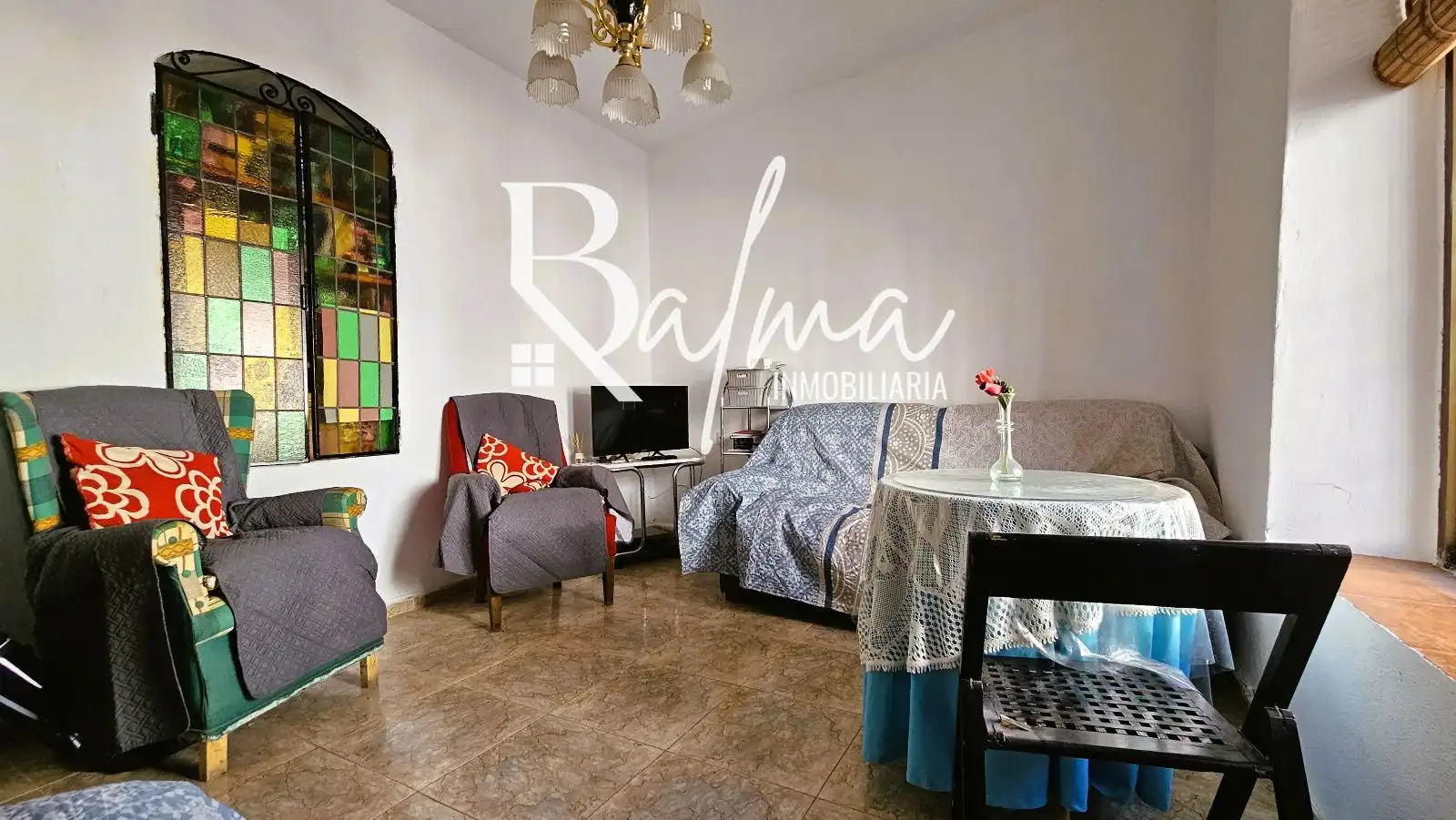 Living room of Detached homes for sale in Vélez-Málaga  with Terrace, Storage room and Furnished