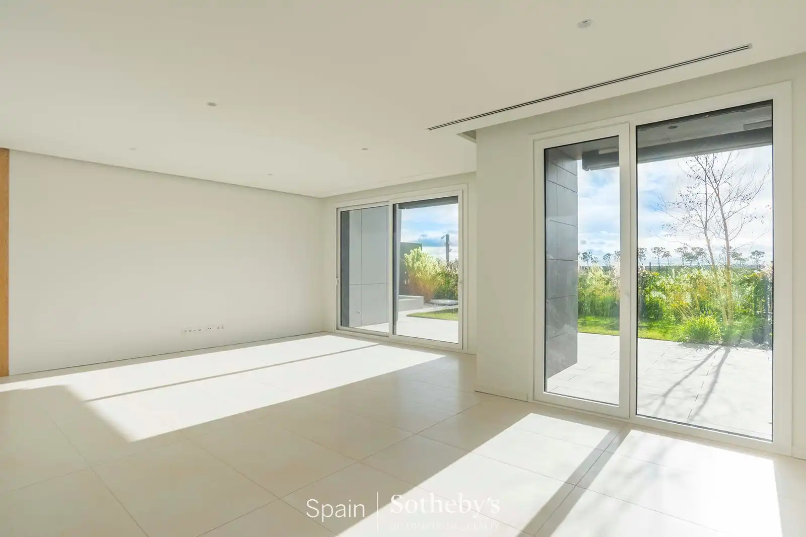 Sala d'estar de Apartament de lloguer en Pozuelo de Alarcón amb Aire condicionat, Calefacció i Jardí privat