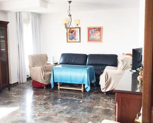 Living room of Flat to rent in  Granada Capital  with Heating, Furnished and Oven