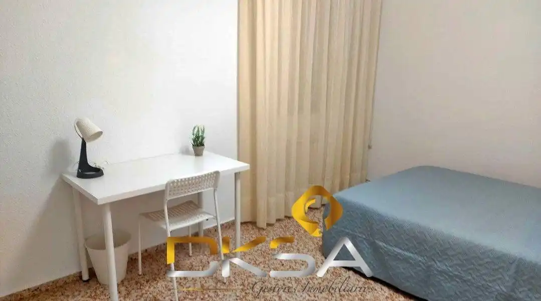Dormitori de Pis en venda en Vila-real amb Calefacció, Traster i Moblat