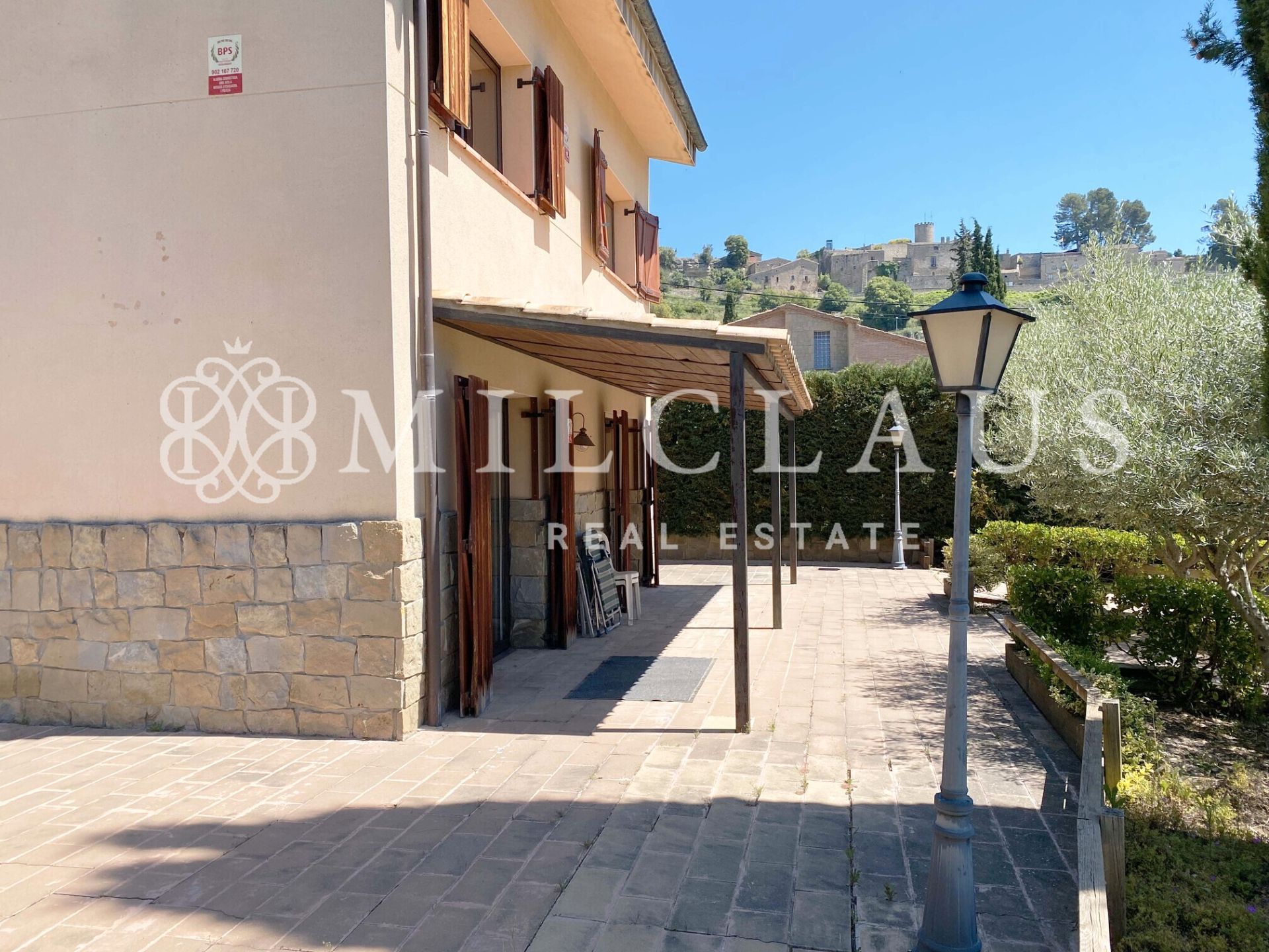 Vista exterior de Casa o xalet en venda en Talamanca amb Aire condicionat, Calefacció i Jardí privat