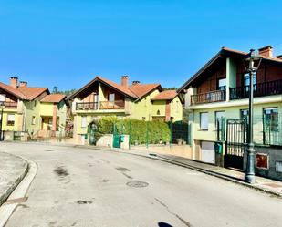 Vista exterior de Casa o xalet en venda en Mazcuerras amb Terrassa i Balcó