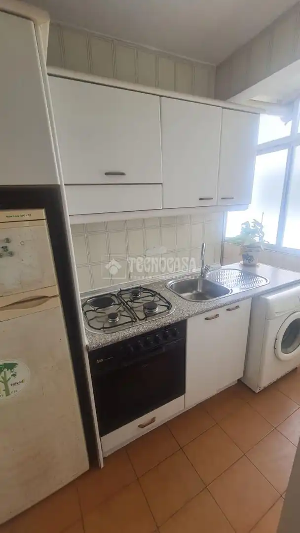 Kitchen of Flat for sale in Zaragoza  with Heating, Terrace and Furnished