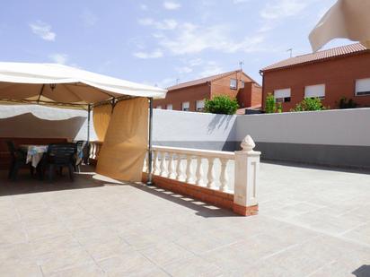 Terrassa de Casa o xalet en venda en Chozas de Canales amb Calefacció, Jardí privat i Terrassa