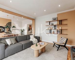 Sala d'estar de Apartament de lloguer en  Barcelona Capital amb Aire condicionat, Calefacció i Moblat