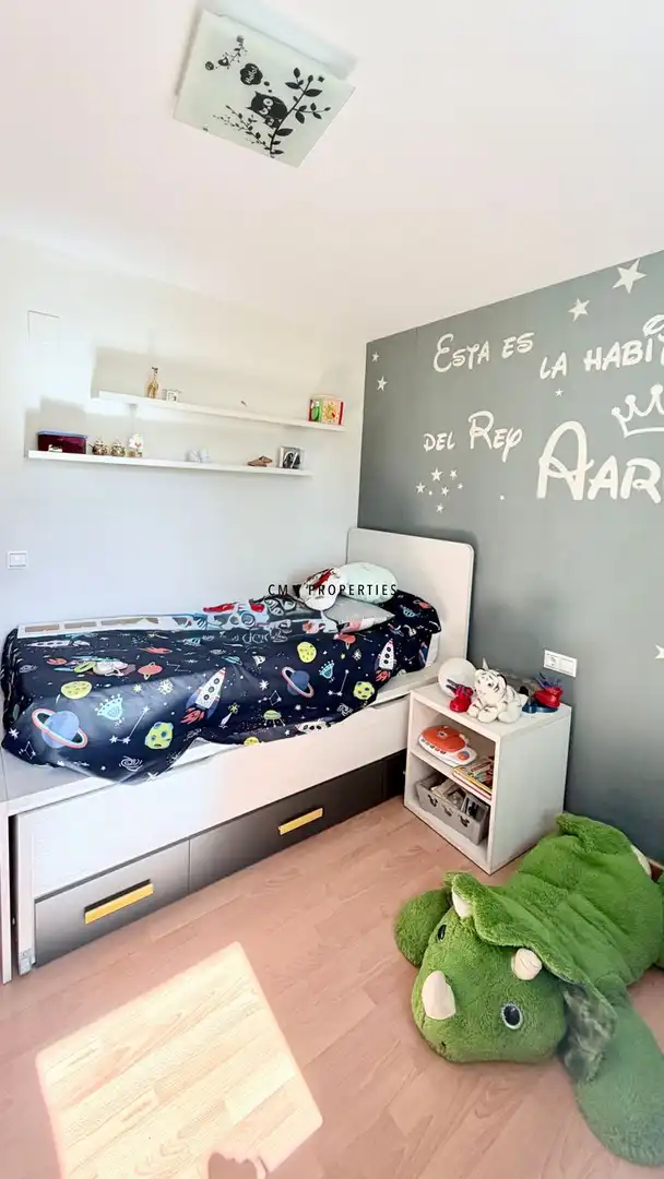 Habitación de Casa o chalet en venta en Torrent con Terraza, Trastero y Piscina