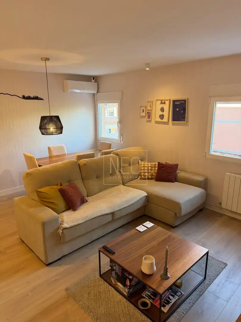 Living room of Flat for sale in Madrid  with Air Conditioner and Heating