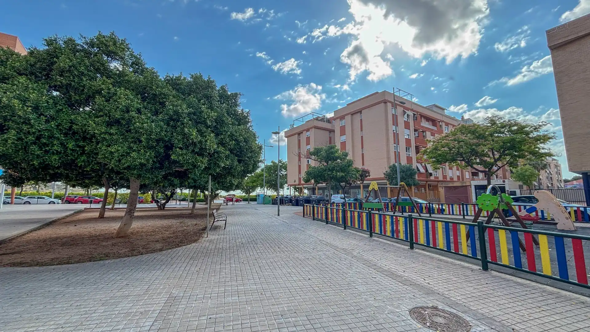 Vista exterior de Pis en venda en Sagunto / Sagunt amb Calefacció, Terrassa i Balcó