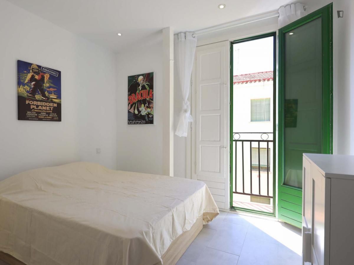 Dormitori de Apartament per a compartir en  Madrid Capital amb Aire condicionat, Calefacció i Moblat