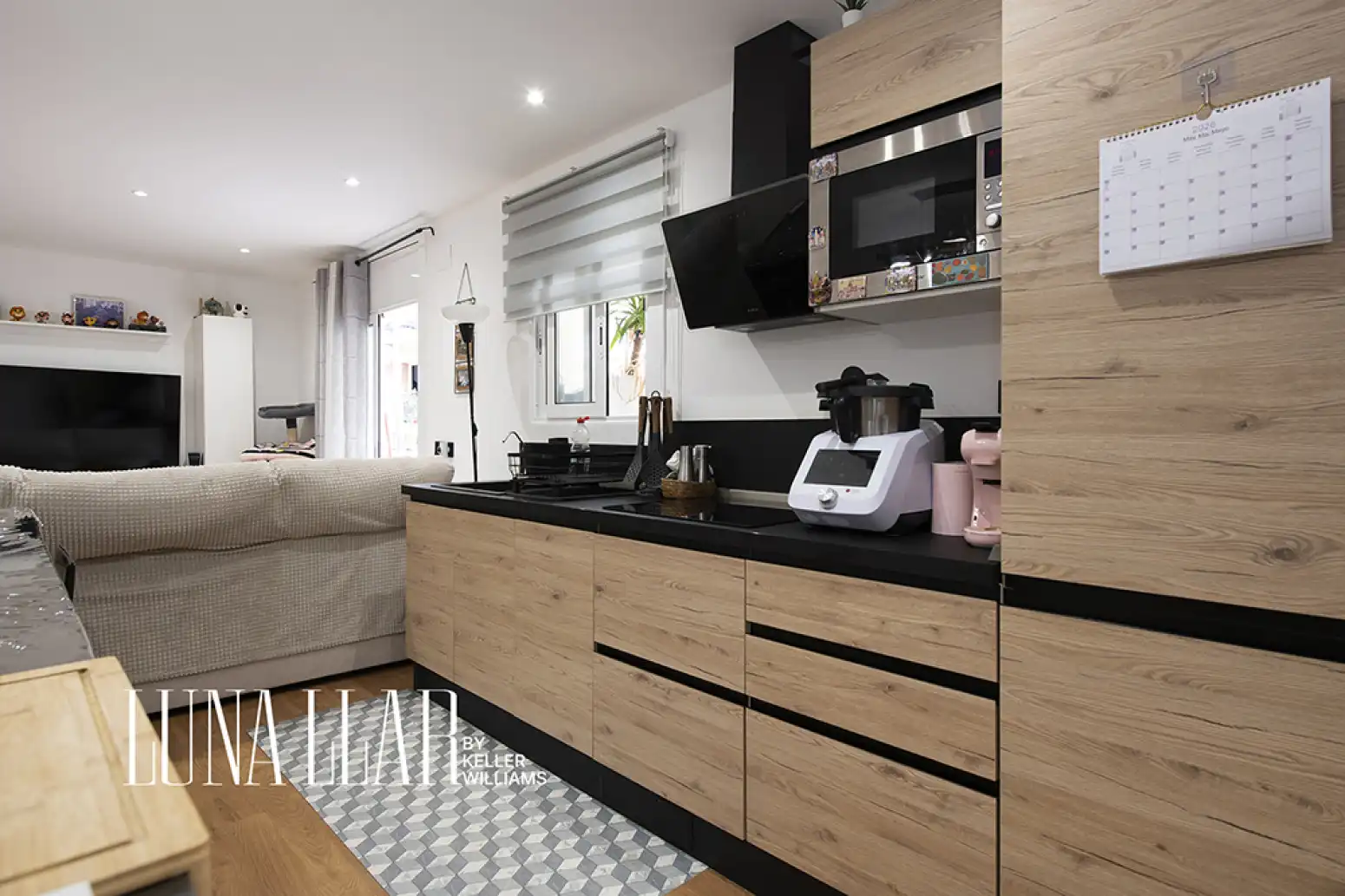 Kitchen of Flat for sale in Castelldefels  with Parquet flooring and Balcony