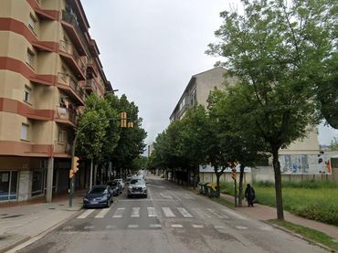 Piso con ascensor en venta en Olot