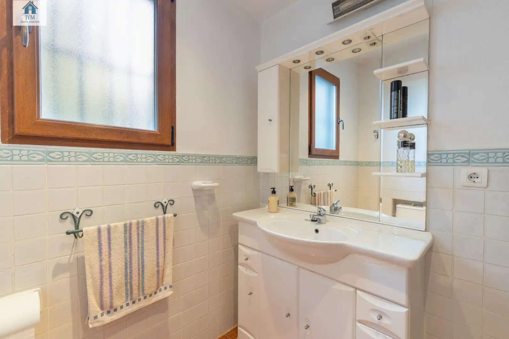 Baño de Casa o chalet en venta en Dílar con Aire acondicionado, Calefacción y Jardín privado