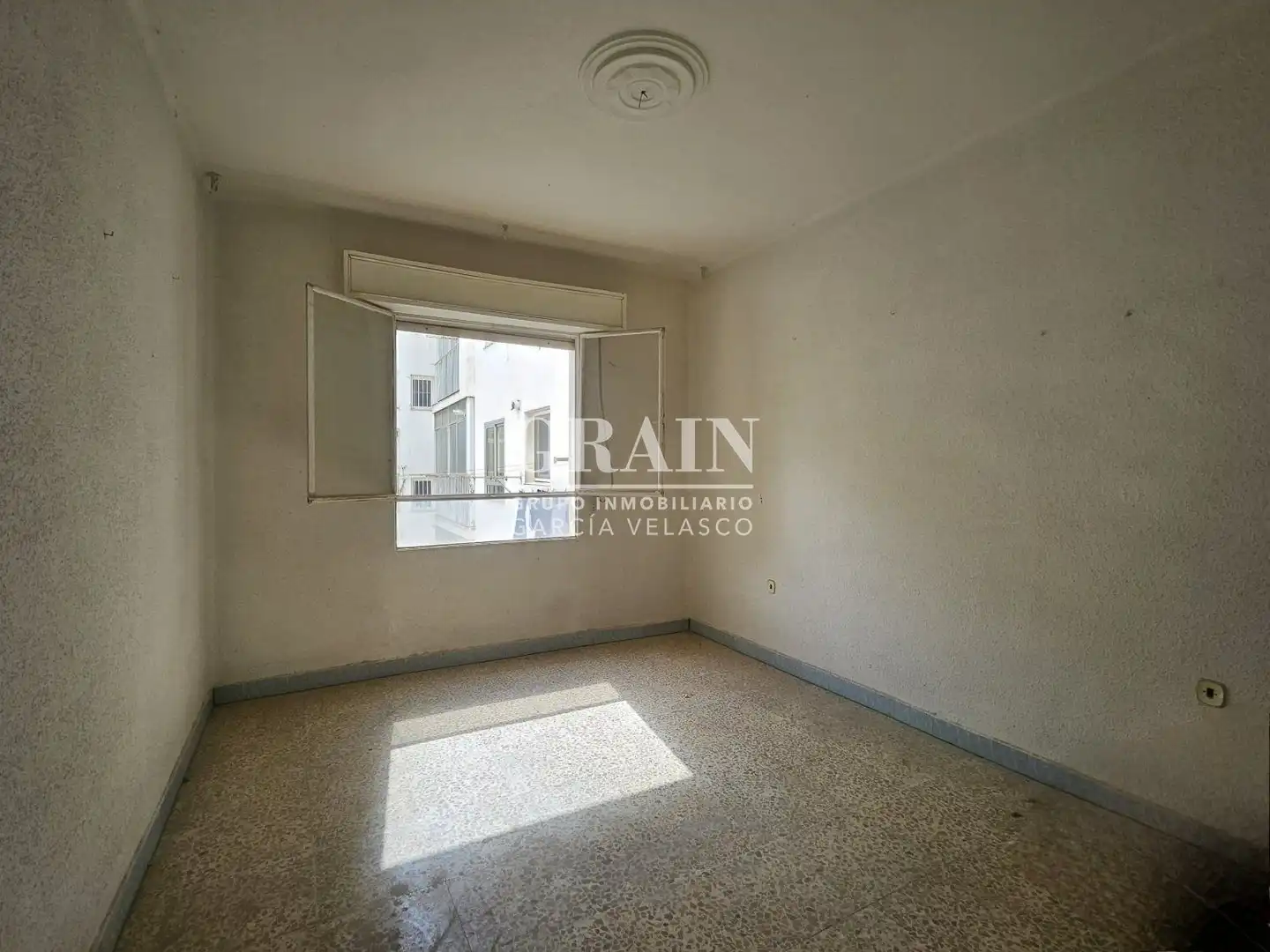 Bedroom of Flat for sale in Albacete  with Balcony