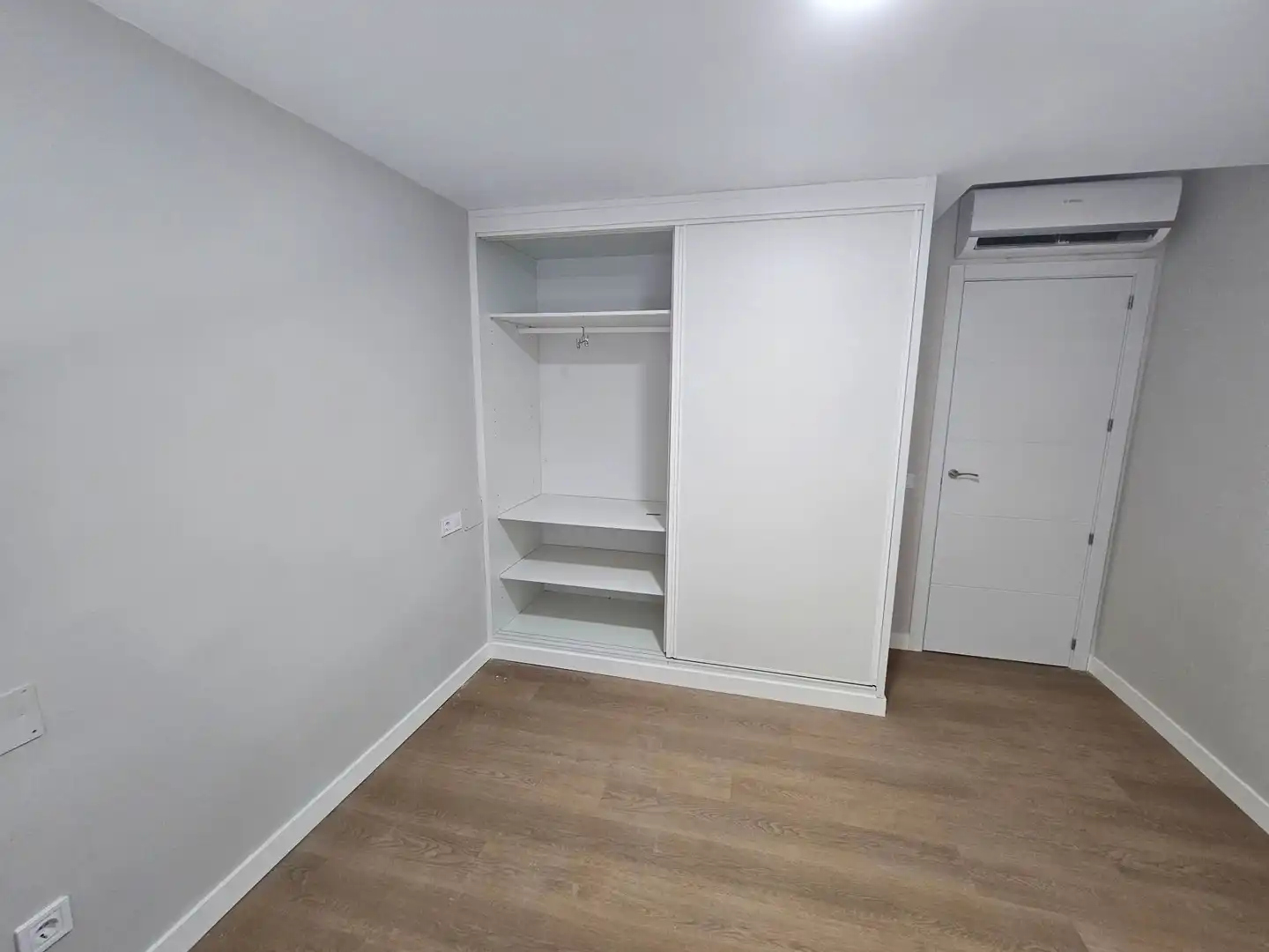 Habitación de Piso de alquiler en Madrid con Aire acondicionado y Calefacción