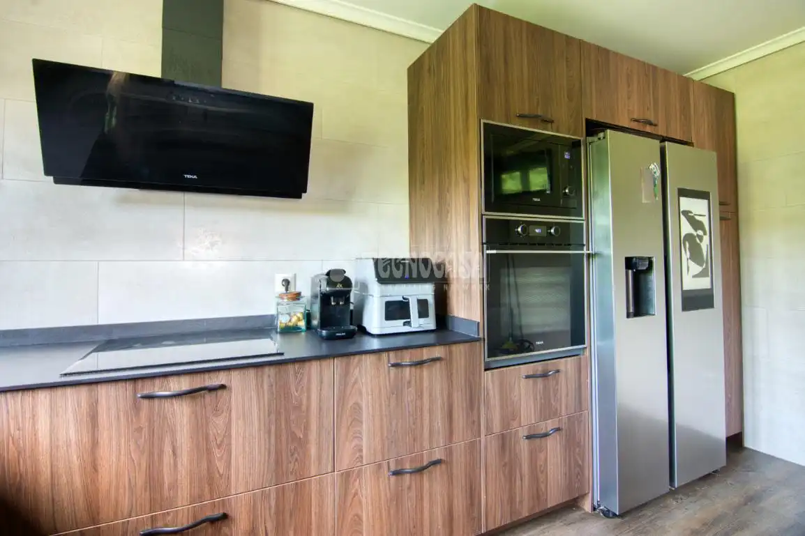 Kitchen of Houses for sale in Polanco  with Swimming Pool