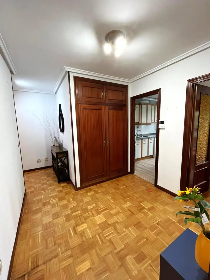 Piso de alquiler en Oviedo  con Calefacción