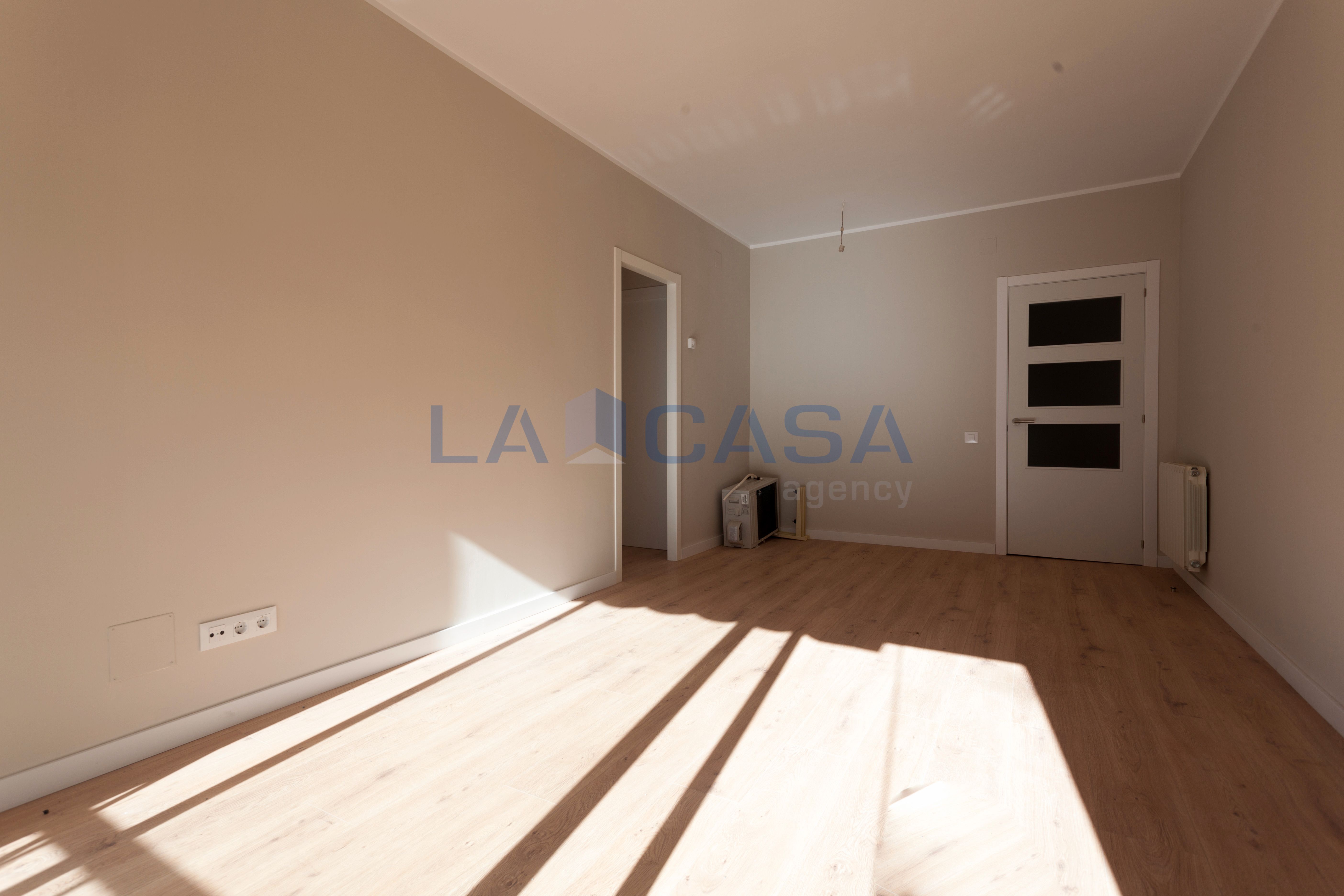 Living room of Flat for sale in  Barcelona Capital  with Balcony