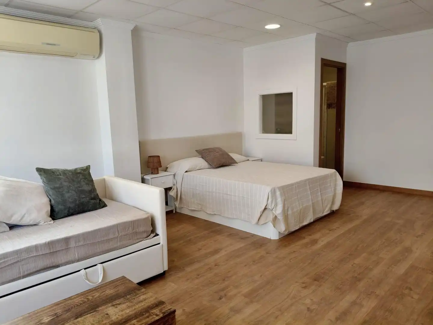 Hotel amb ascensor en venda a Zona Pueblo, imagen 2