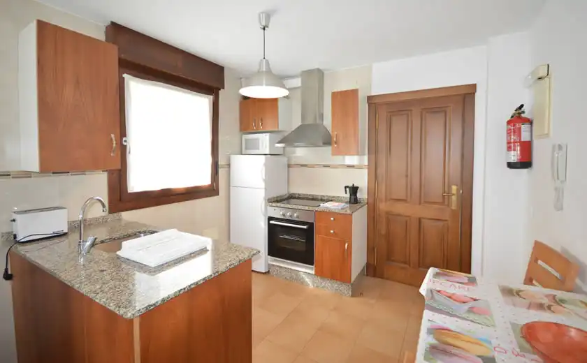 Cocina de Apartamento de alquiler en Llanes con Calefacción, Amueblado y Horno