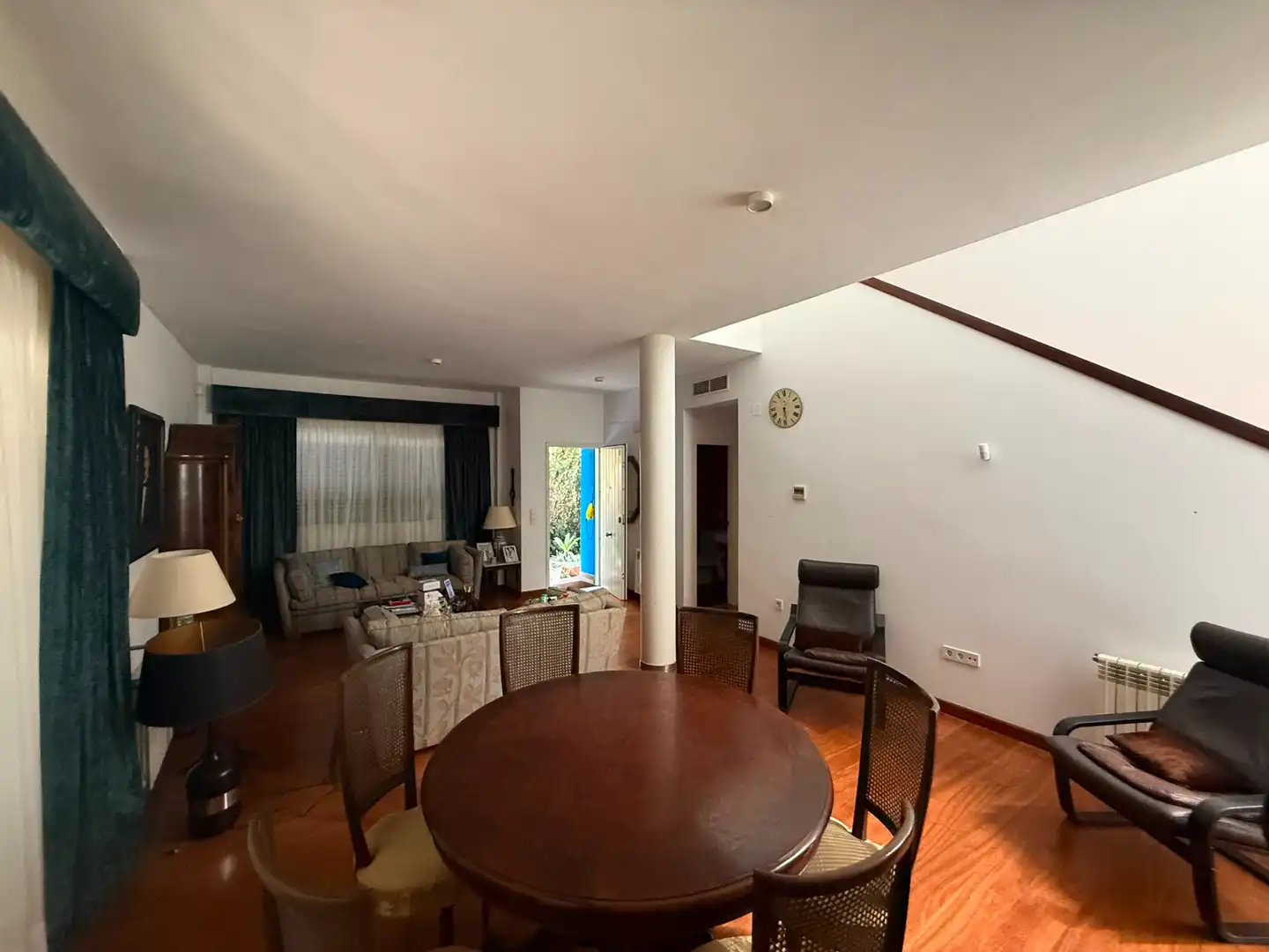 Sala de estar de Casa o chalet en venta en Espartinas con Aire acondicionado y Jardín privado
