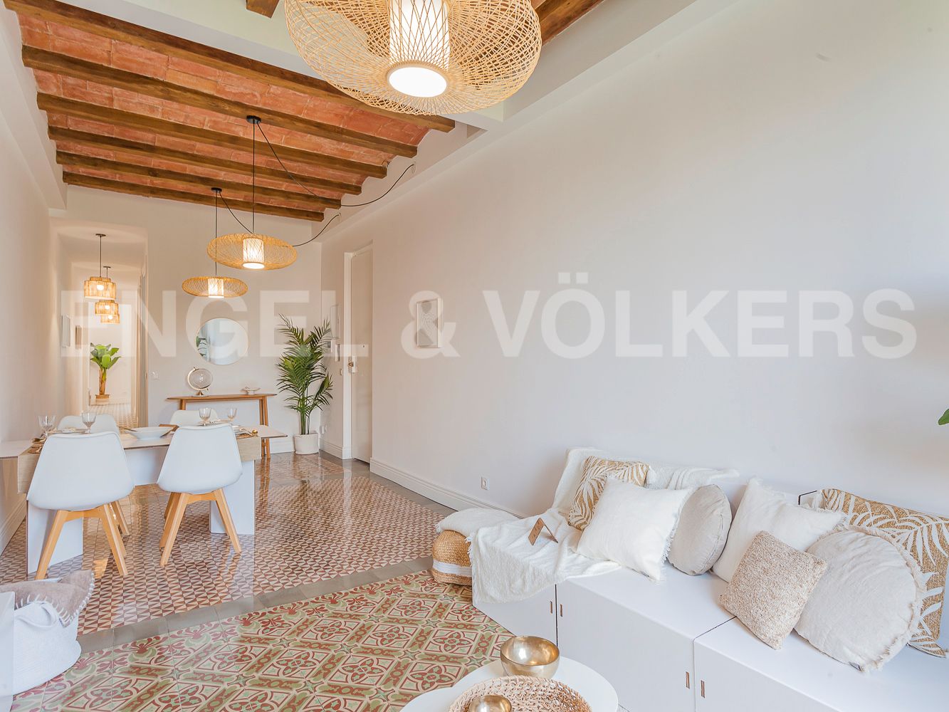 Living room of Flat for sale in  Barcelona Capital  with Heating and Balcony