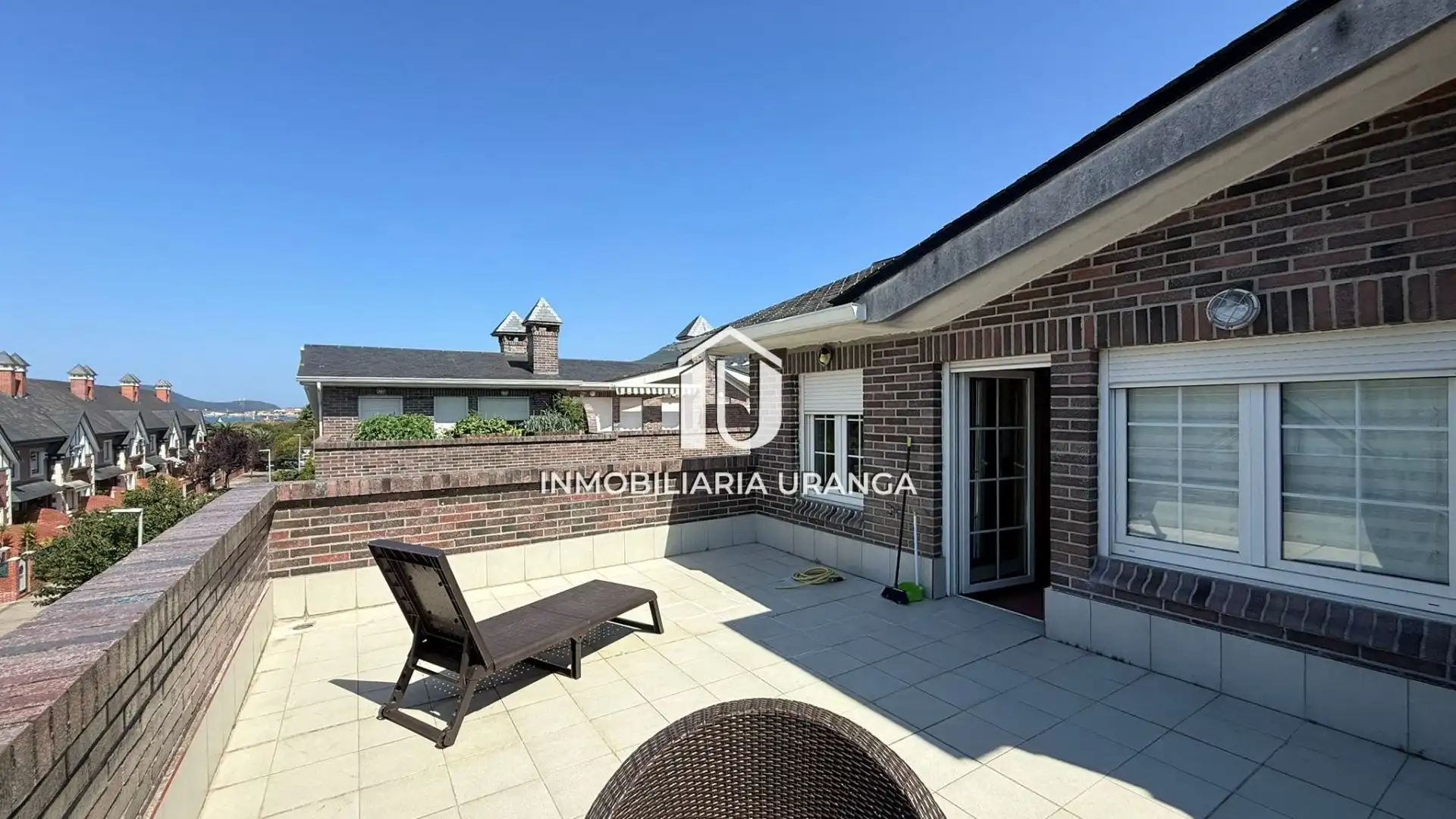 Terraza de Casa o chalet en venta en Laredo con Calefacción, Jardín privado y Terraza