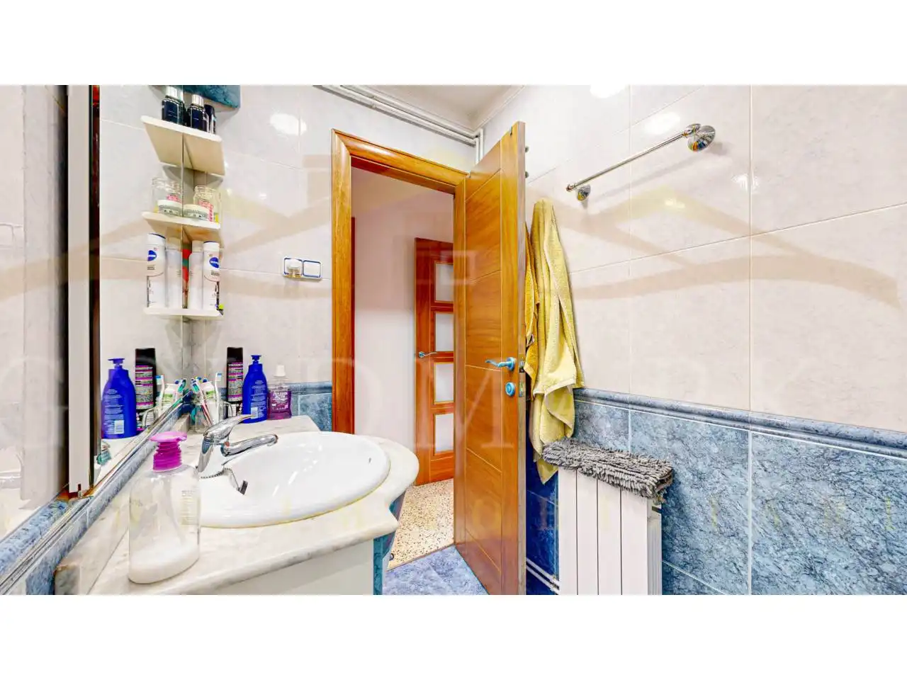 Bathroom of Flat for sale in Pallejà  with Air Conditioner and Heating