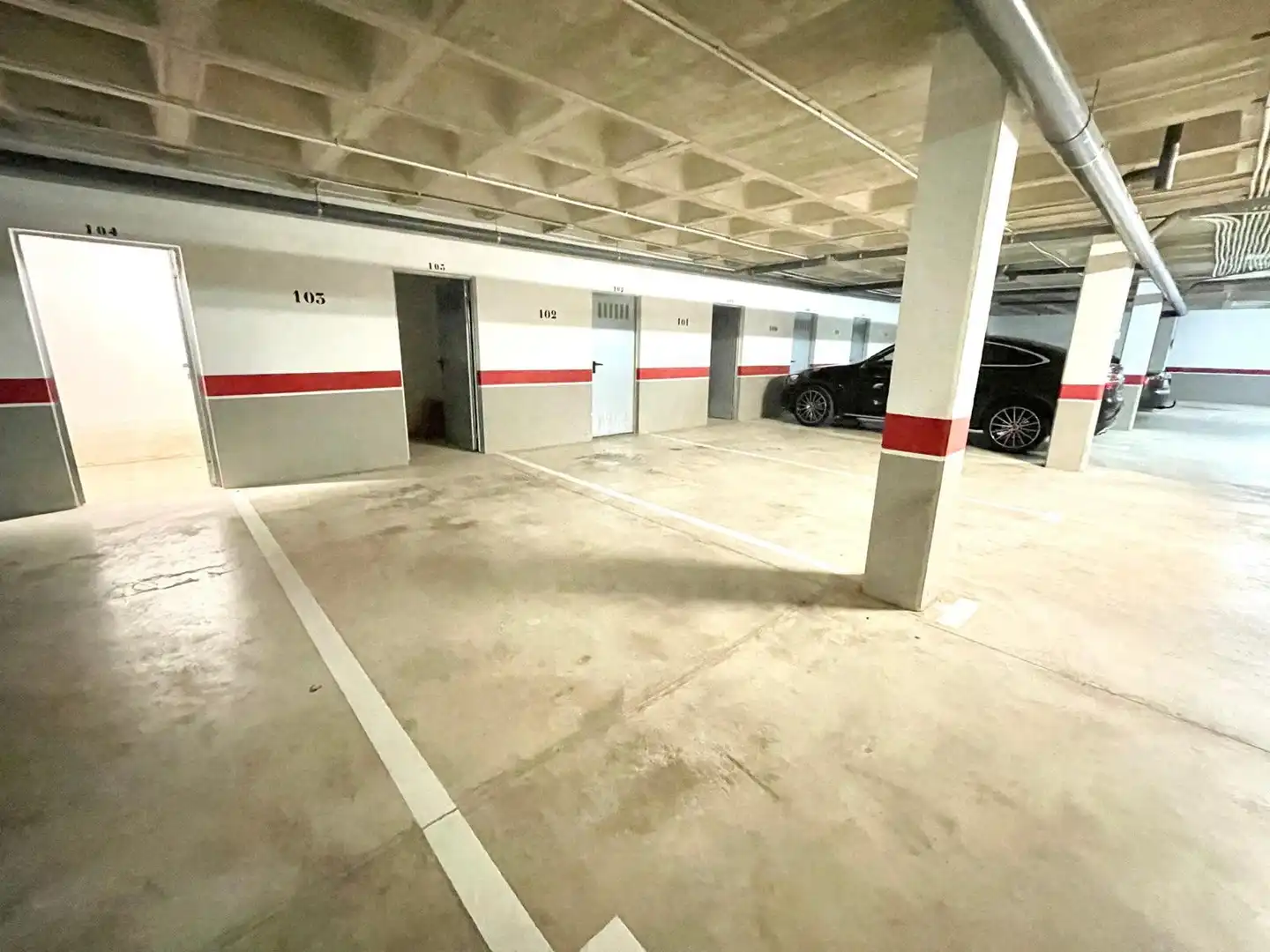 Aparcament de Apartament de lloguer en Los Alcázares amb Aire condicionat, Piscina i Moblat