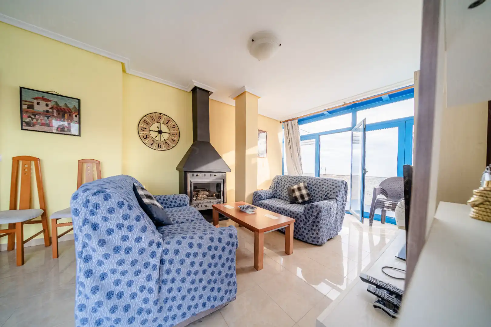 Living room of Attic for sale in Roquetas de Mar  with Terrace and Furnished