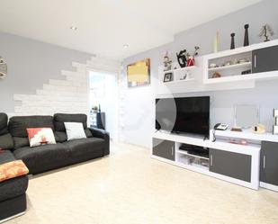 Living room of Planta baja for sale in Castelldefels  with Heating, Terrace and Storage room