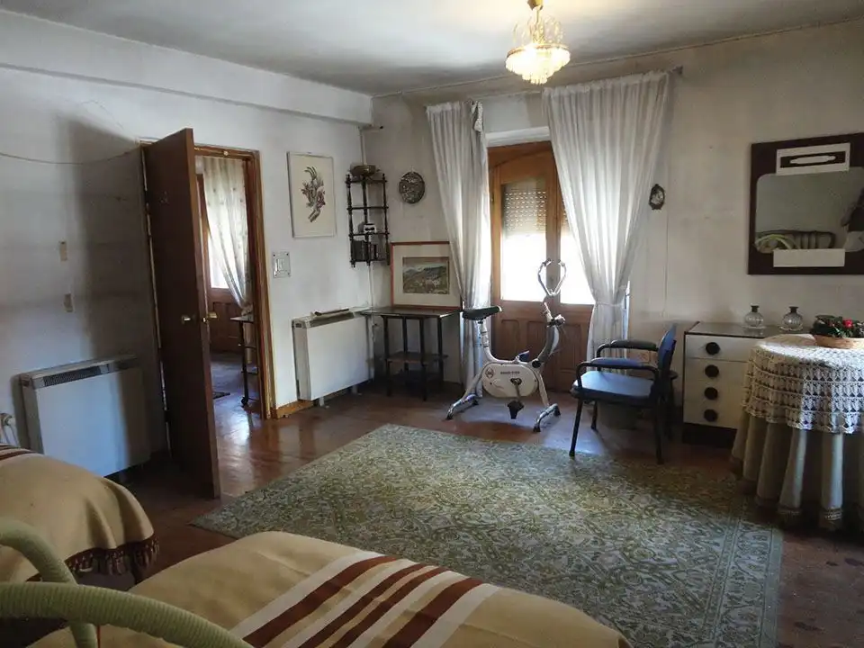 Habitación de Edificio en venta en Salas de los Infantes