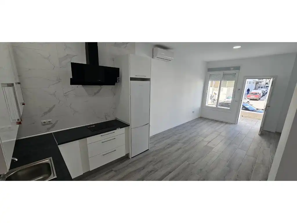 Flat for sale in Calle Miami, 1, La Carihuela - Los Nidos