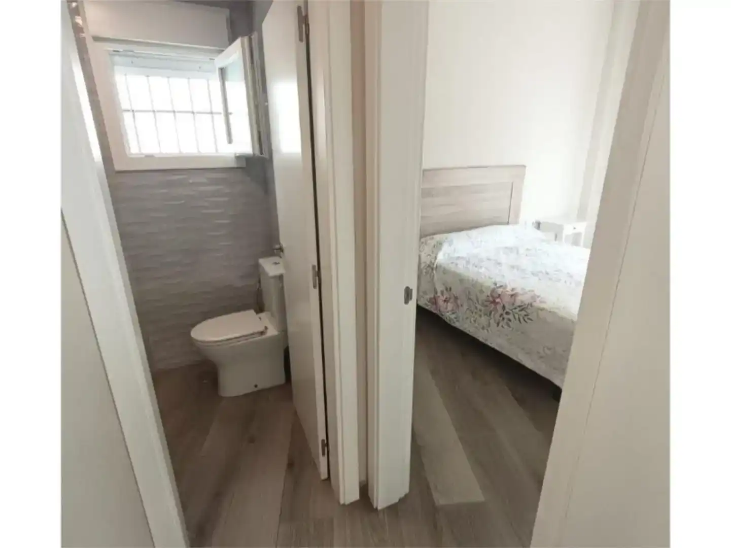 Bathroom of Flat for rent in Chipiona  with Air Conditioner