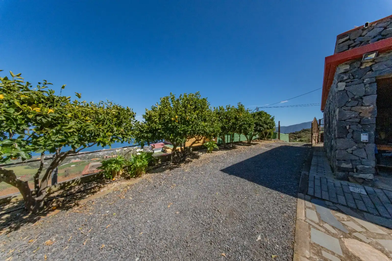 Vista exterior de Casa o xalet en venda en La Guancha amb Jardí privat, Terrassa i Traster