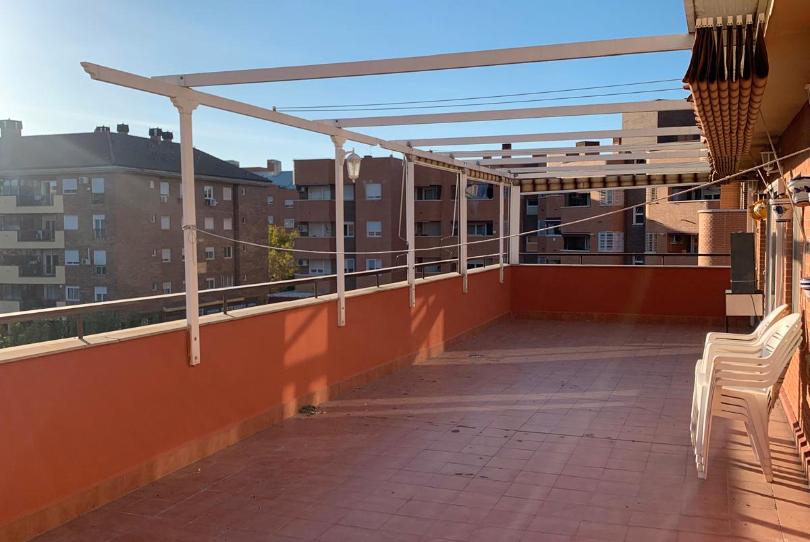 Foto 1 de Àtic en venda a Calle de Orfeo, Restón I - Restón II, Madrid