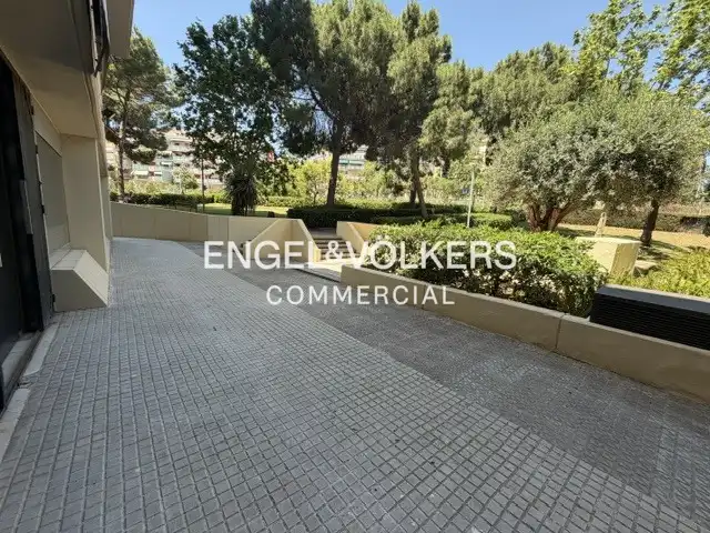 Terrasse von Büro zum Verkauf in Esplugues de Llobregat
