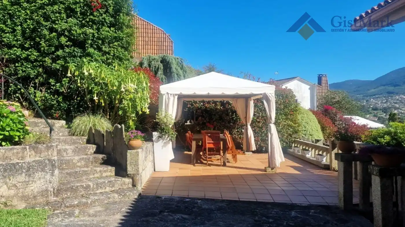 Terraza de Casa o chalet en venta en Nigrán con Calefacción, Jardín privado y Terraza