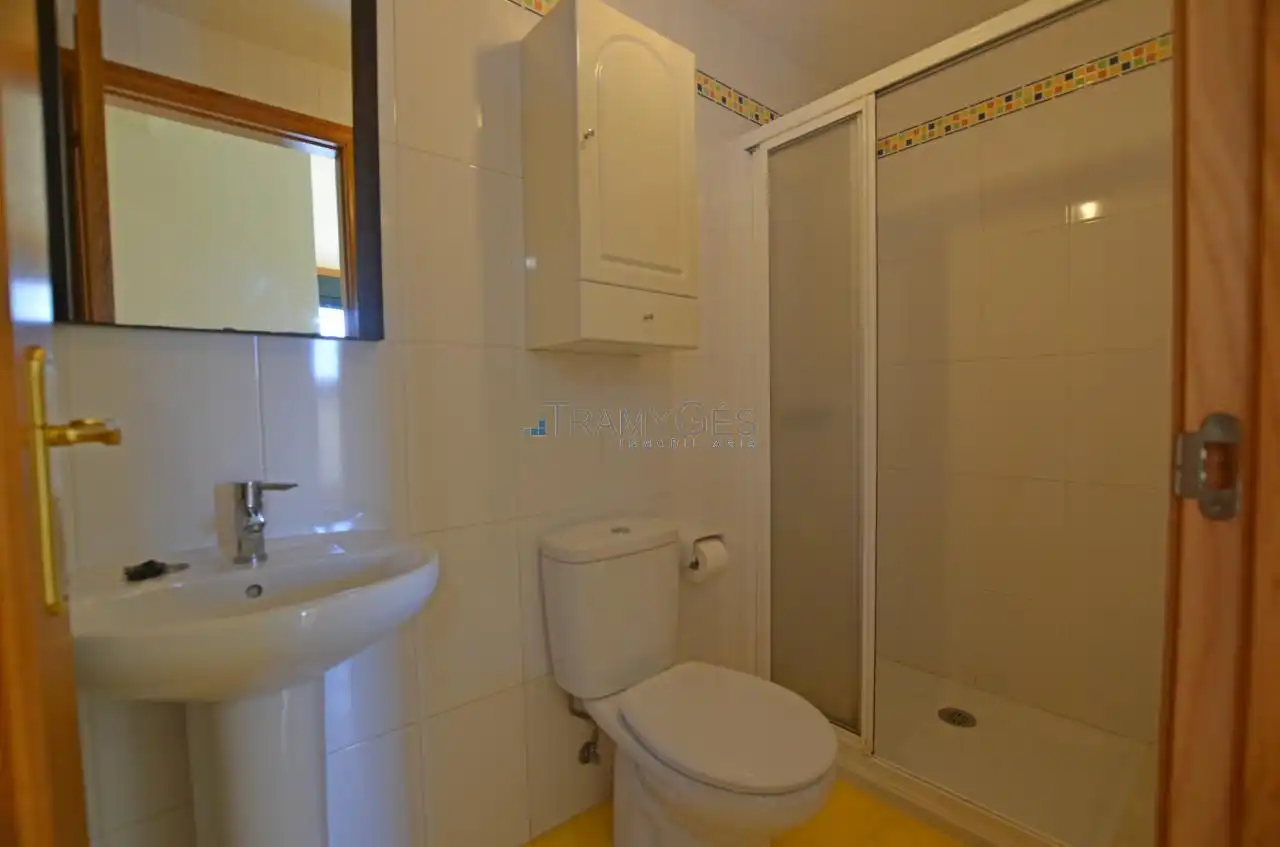 Baño de Ático en venta en O Rosal   con Calefacción, Terraza y Trastero